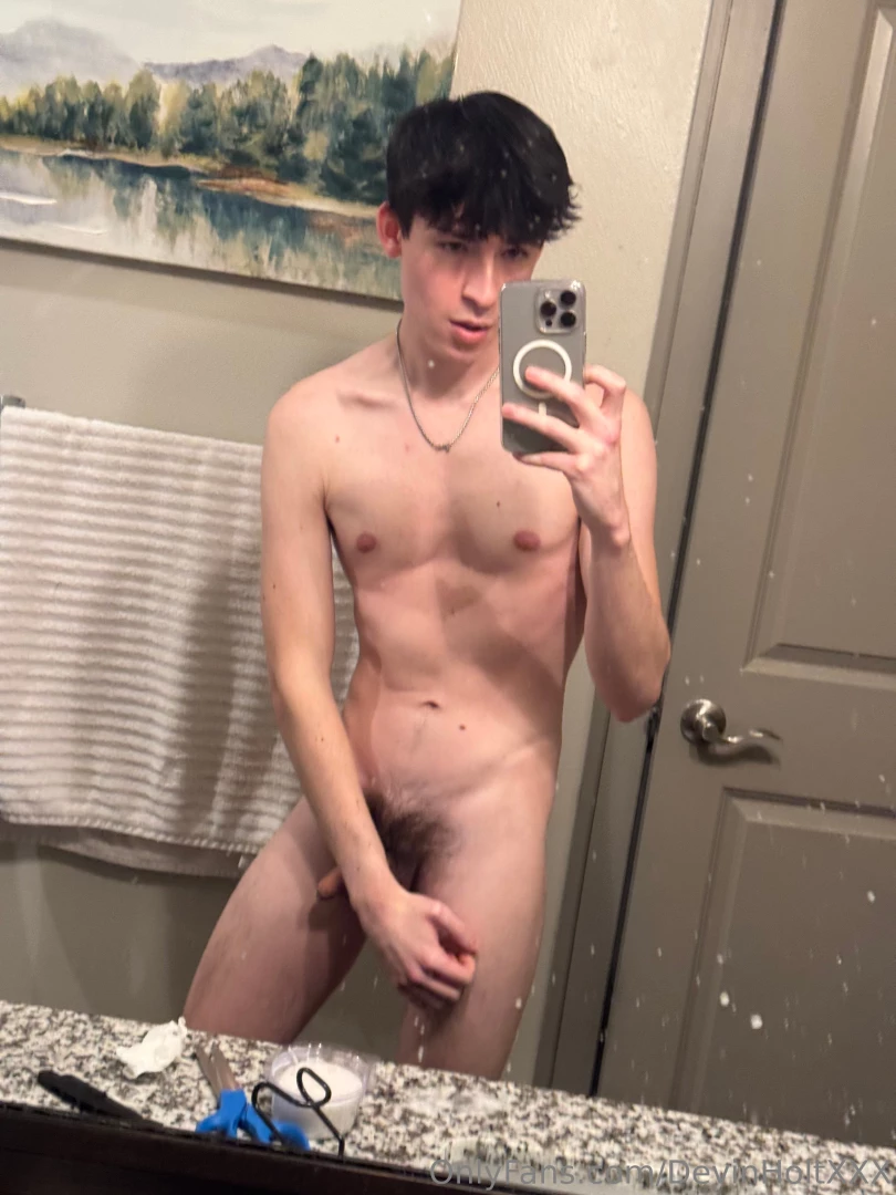 Here s the actual pics i took in my yt vid some smooth i didn t shave part 8 