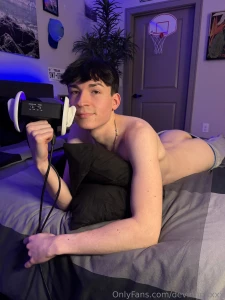 Just uploaded a new yt vid you should go watch it or get on top of me part 2