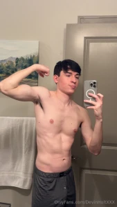 Here s a little bulk update i ve only been eating and working out more part 1