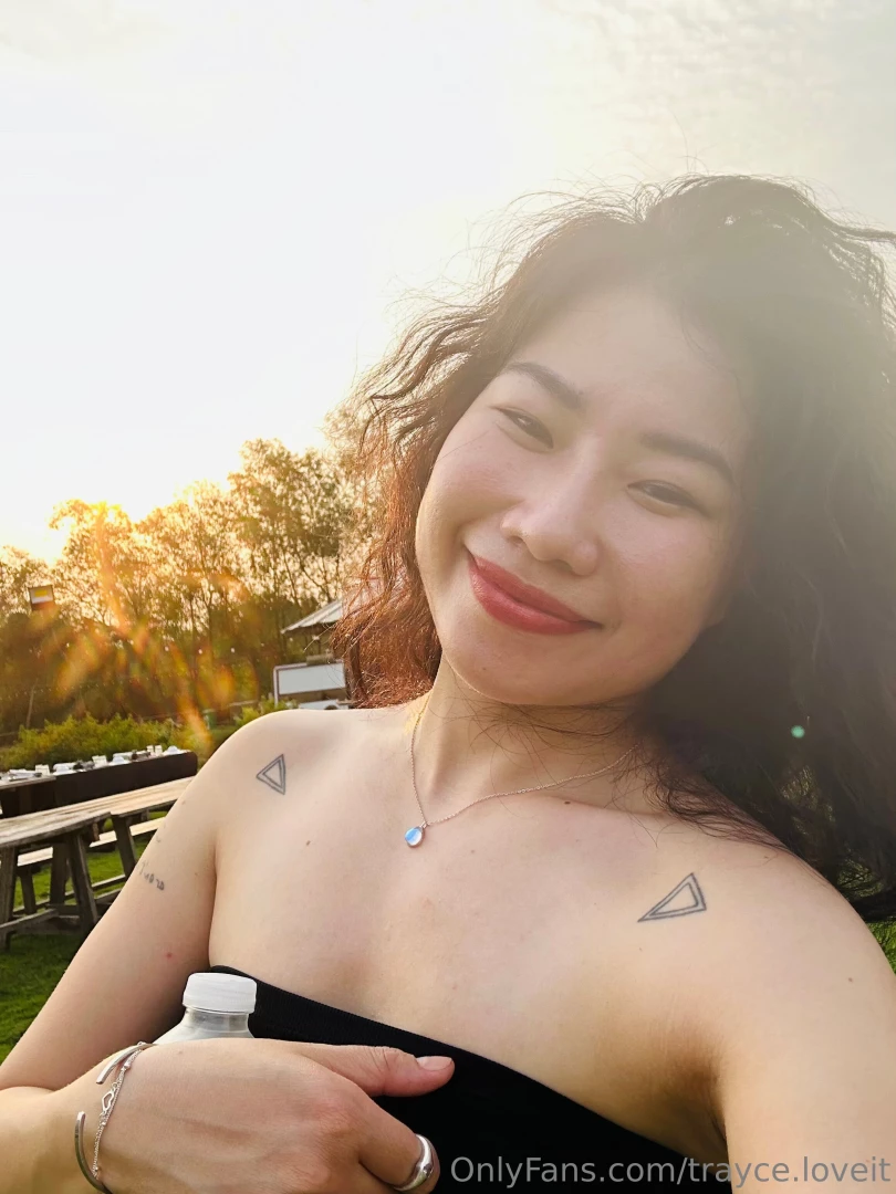 A smile a day keeps the bad vibes away 