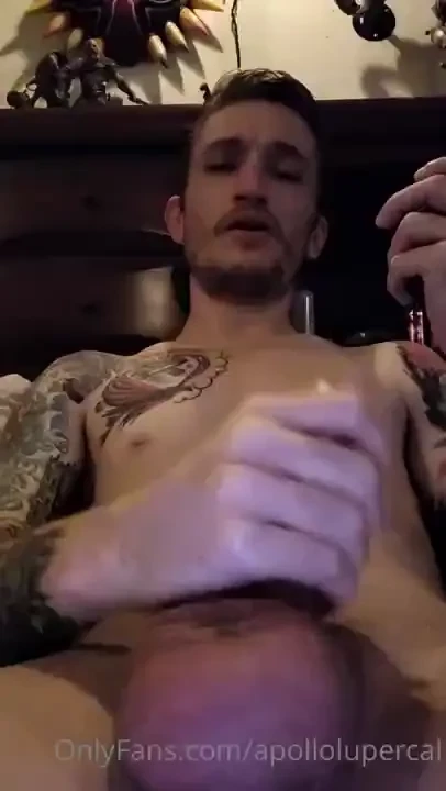 Fingering myself while stretching so that i could cum into my mouth 