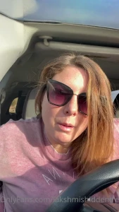 lakshmishiddentreasures - Boobie flash in the car- big ol tiddies 