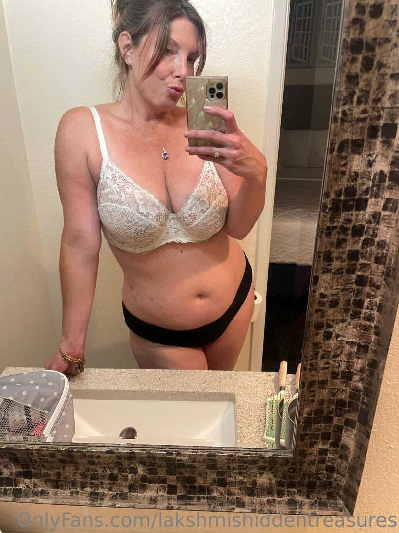 Got to my hotel for the night boy am i loopy forgot that driving 75 