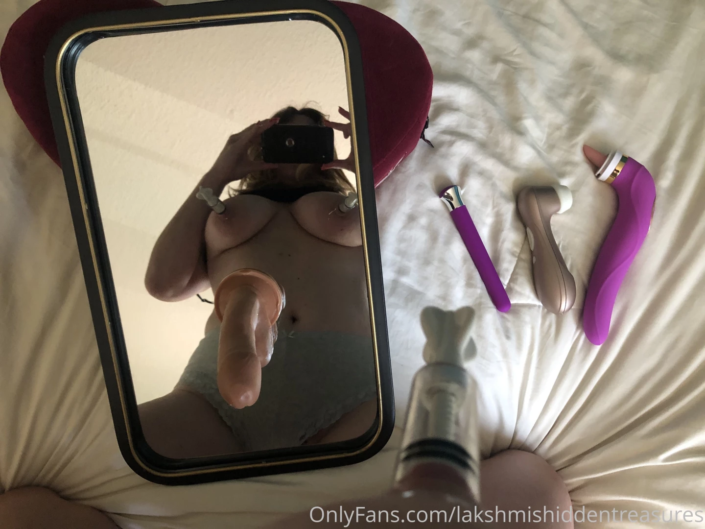 Which one of you is fucking me in 10 minutes say me down below 