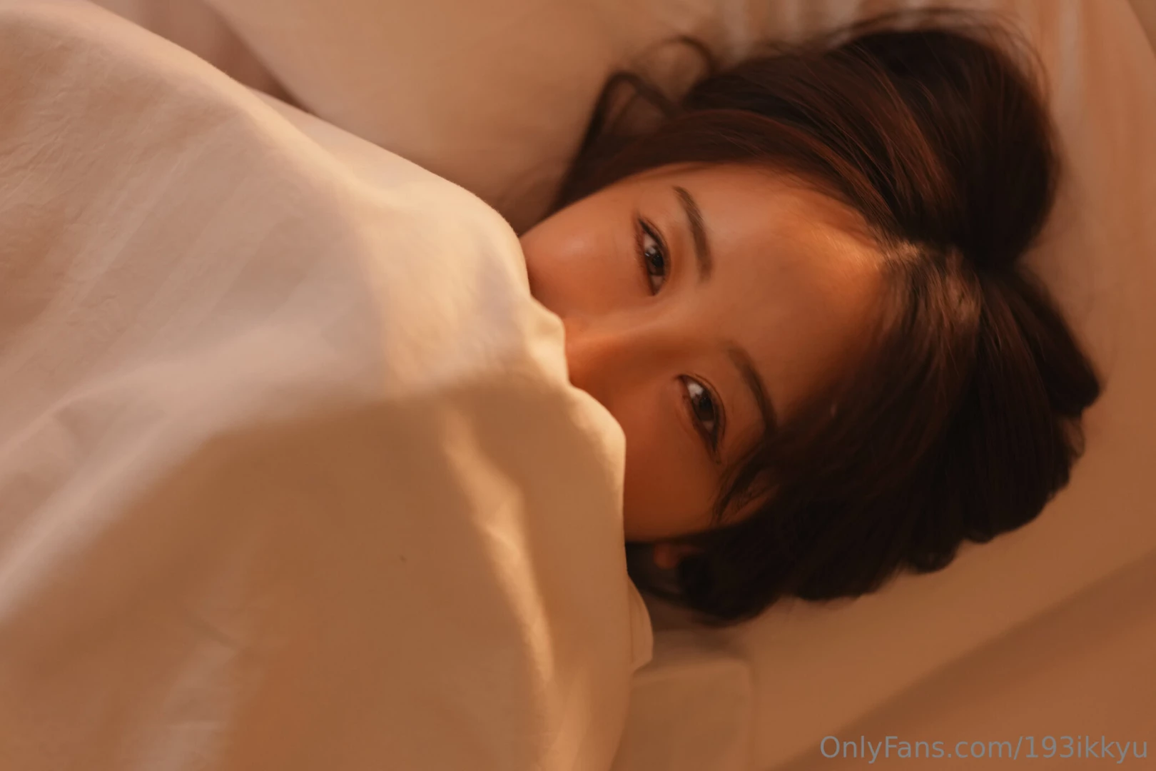 Good evening it s ikumi tonight let s imagine we re spending the night 