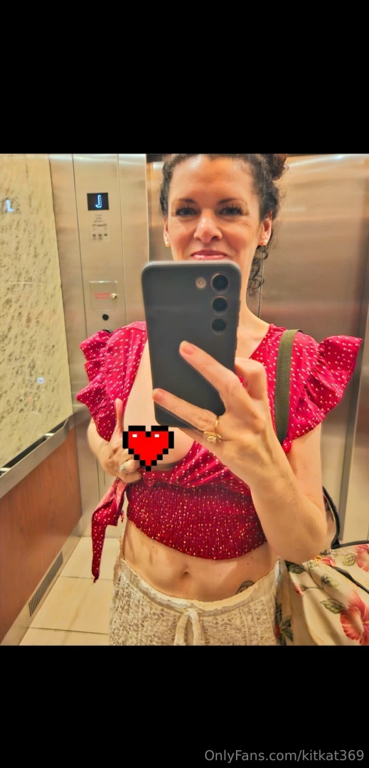 Quick elevator flash full view at kitkat369vip 