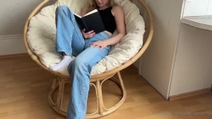 My barely 18 year old stepsister is obsessed with dicks - full scene