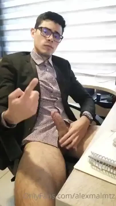 Que deli ser a unas mamadas en una oficina 