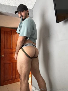 Por si les daba curiosidad ver mi verga completamente dormida