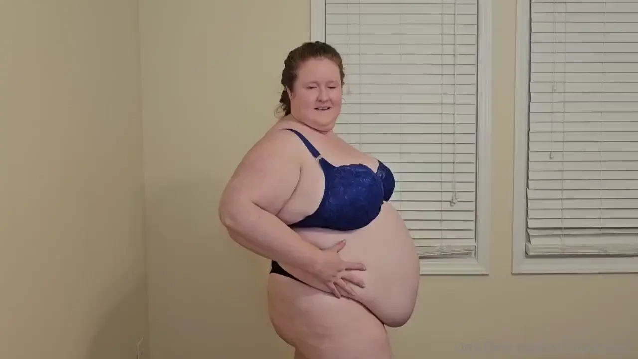 Devoured a pizza and was feeling my curves i m loving how my full 