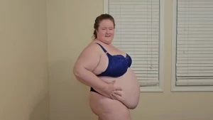 Devoured a pizza and was feeling my curves i m loving how my full