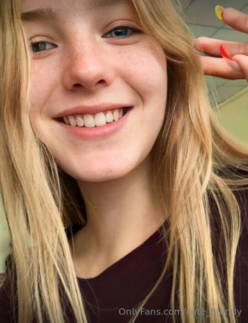 You should be here right now goldendivaa hot cutie goldendivaa is all part 20 