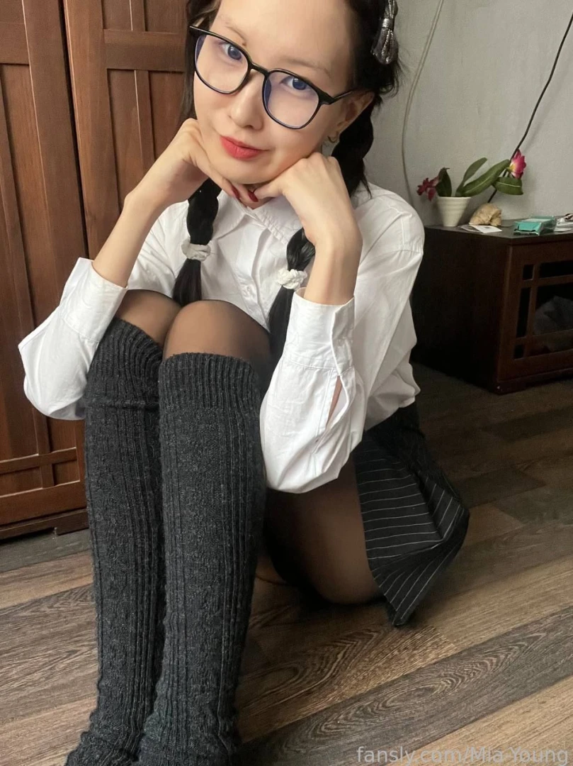 Dm me to see my cheeky pics asian japanese korean chinese petite cute part 1 