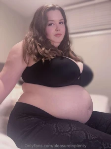 Fill me up with ice cream and cover me with stretch marks part 1