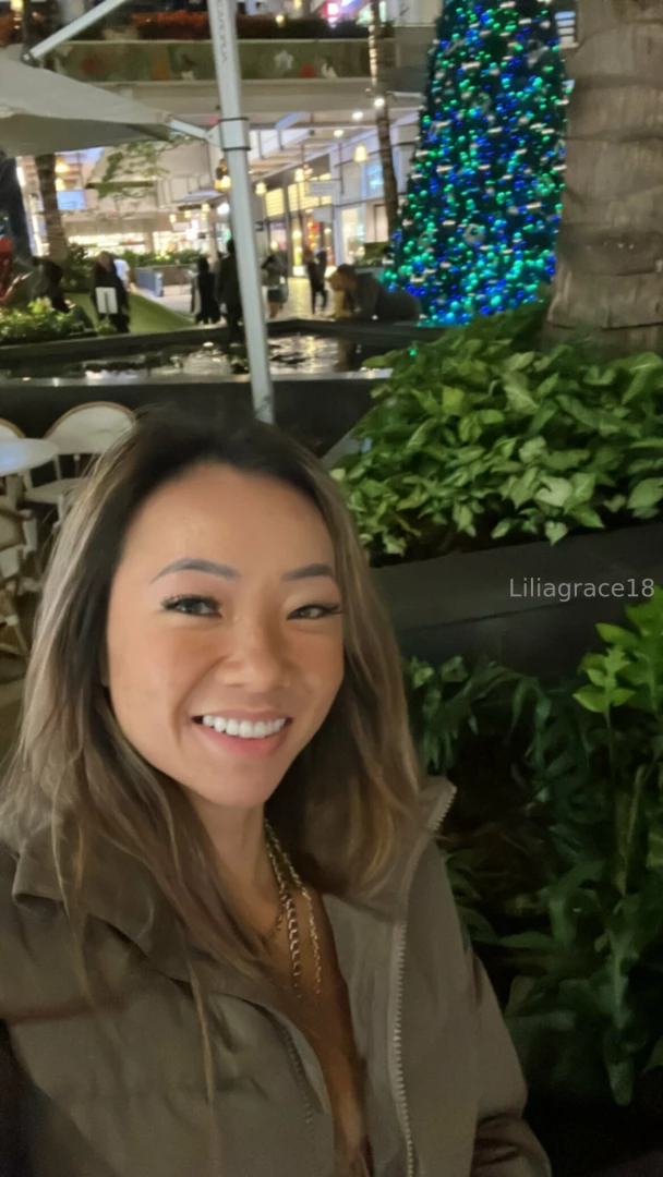 Hope you guys are staying warm come keep me warm 