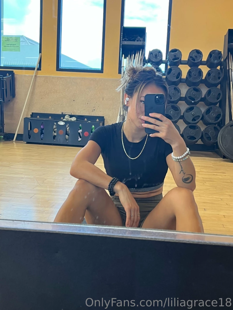 Lifting weights has transformed my life and i want to inspire you guys 