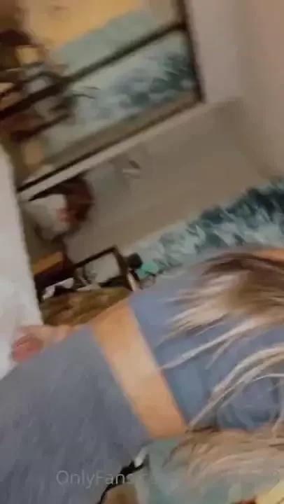 I ll be out of office until tuesday sorry loves i m escaping to the 