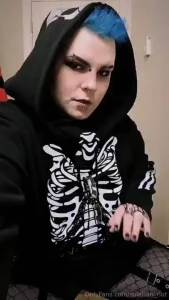 I liked this lil video clip i did on sinday and thought i d throw it