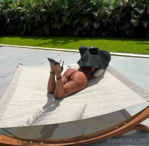 Who can lotion up my buns