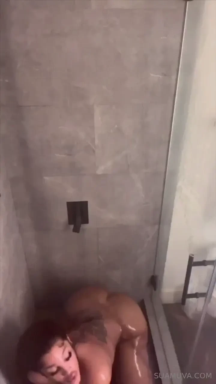 I love practicing sucking amp fucking using my big dildo in the shower 