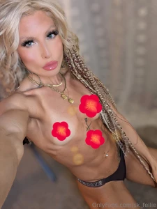 Happy fk it friday sub to my vip page to see more lilfellie part 2