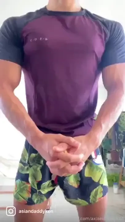 Pecs bounce muscle asian men gay daddy 