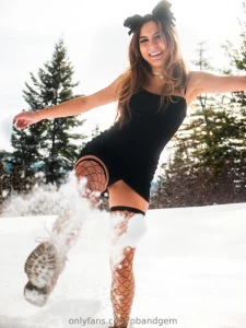 Happy new year in honor of this year ending swipe to the end of this part 2