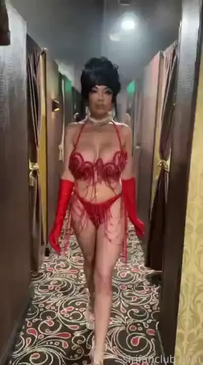 Me and littlepuck strutting our stuff backstage part 1 