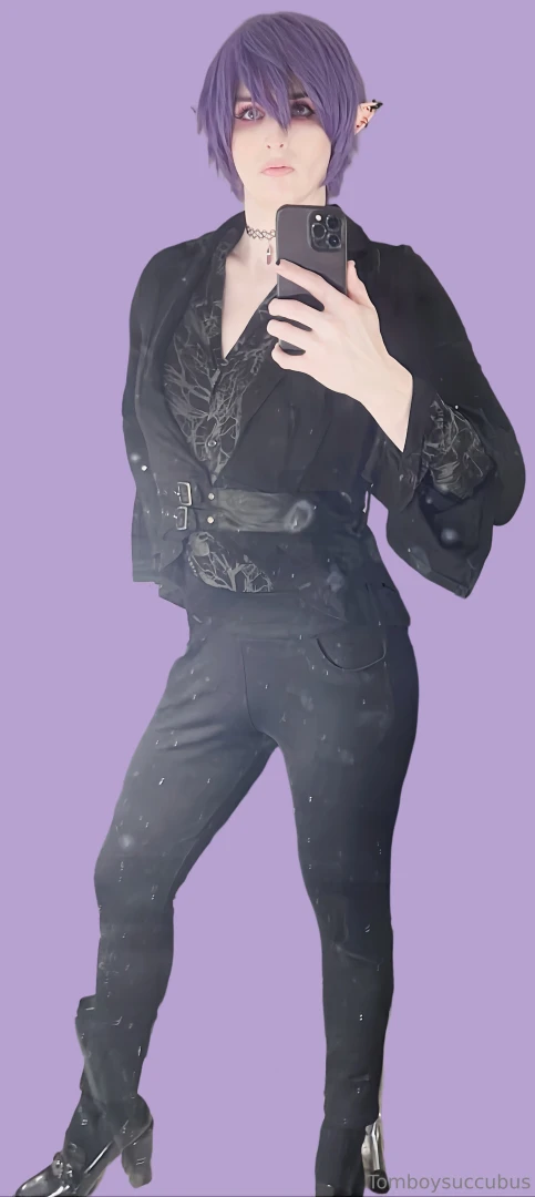 Looking like some kind of mob boss 