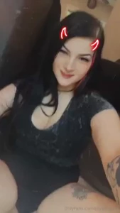 A few photos and little video clip of a super messy creampie