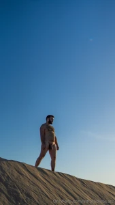 El asalta duna con pertiga