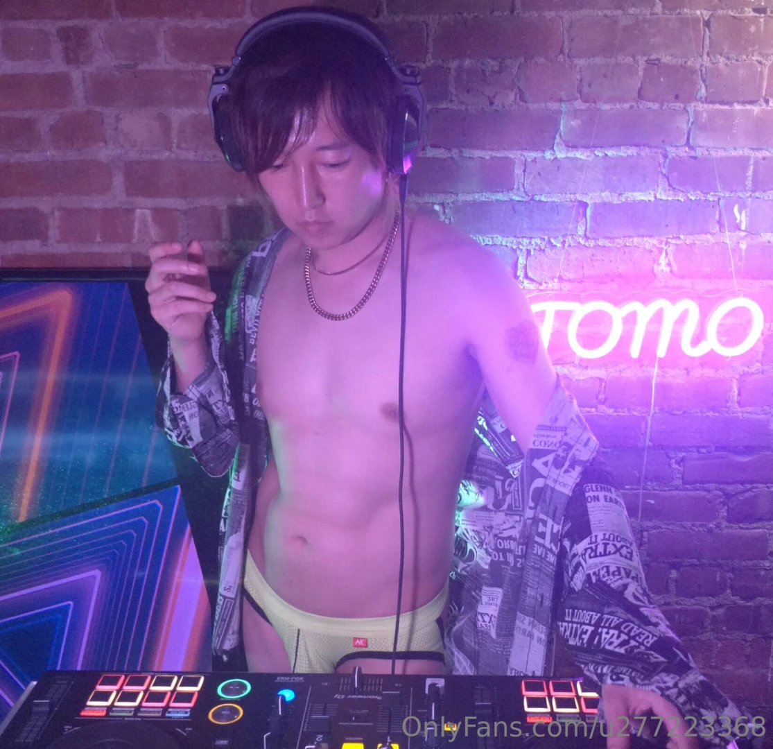 Forget your worries the naked dj tomo s music is your escape route 