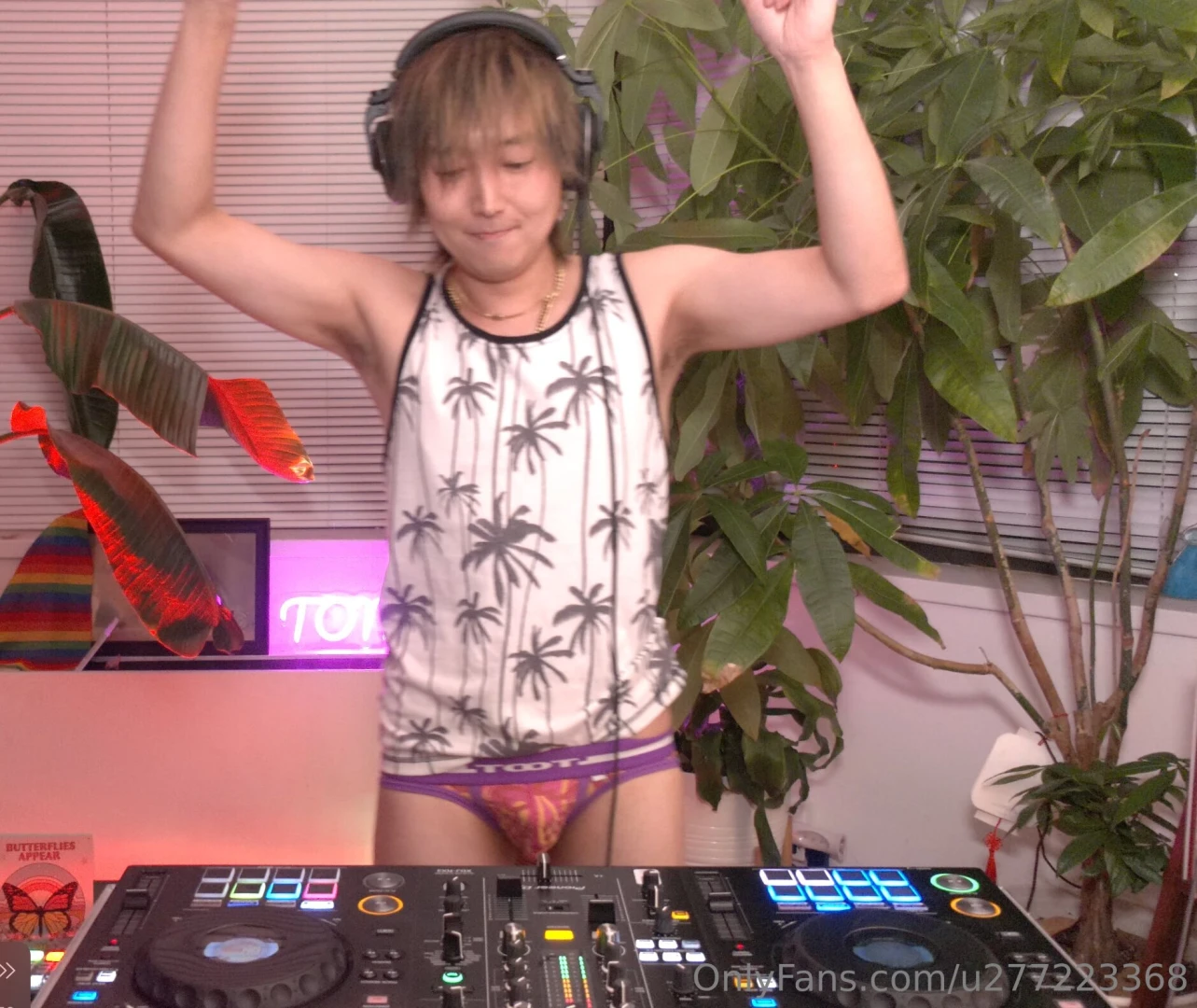 Forget your worries dj tomo s is your escape route 