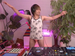 Naked dj tomo s beats are naked dj tomo proves it with every track he