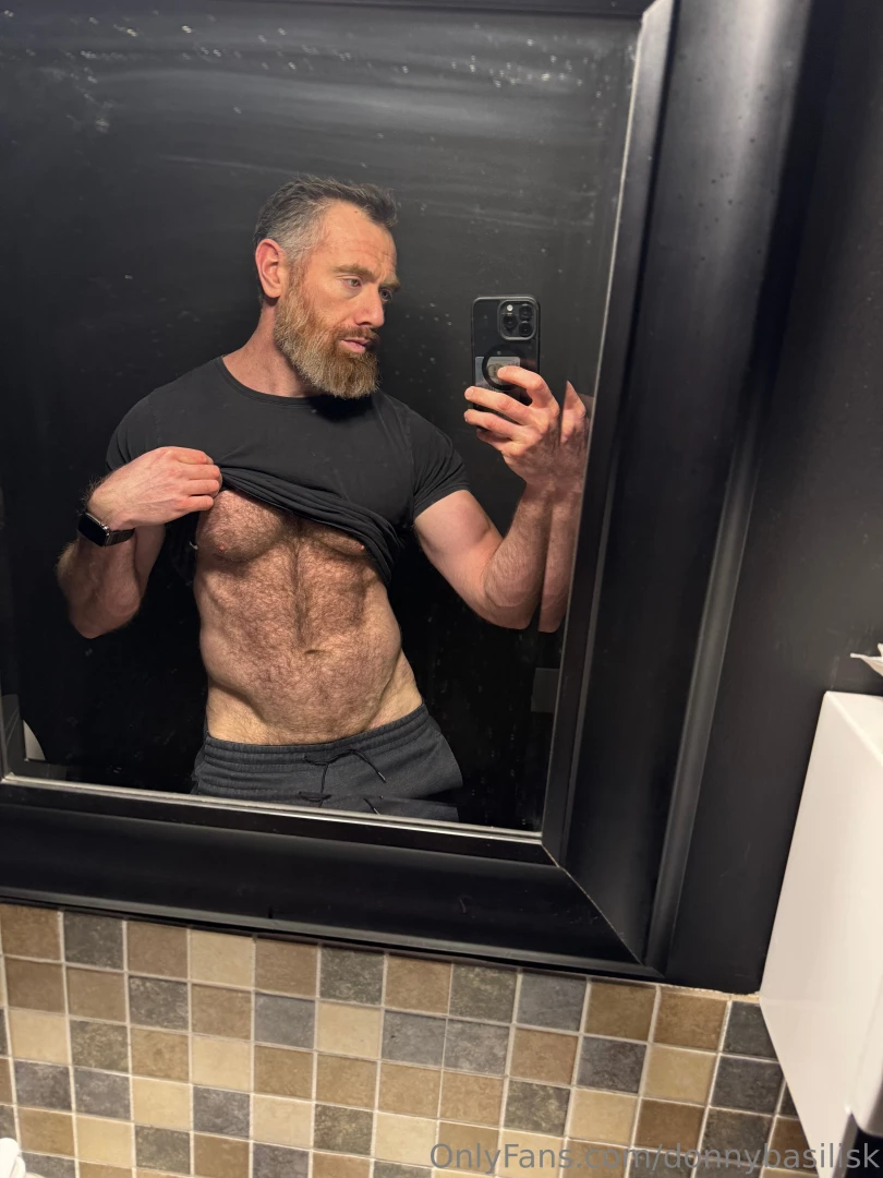 How s your weekend i m at a photoshoot about to get ready give me a 