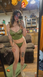 Swipe to see me having fun tonight 2 solos attached with some teasers part 2