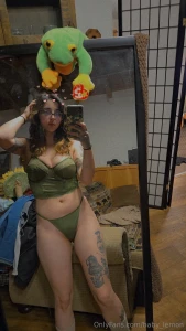 Swipe to see me having fun tonight 2 solos attached with some teasers