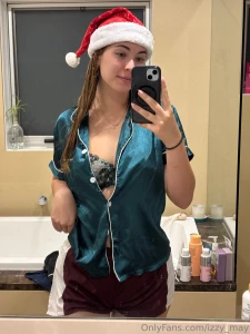 Merry christmas and happy holidays to all wish everyone a happy jolly