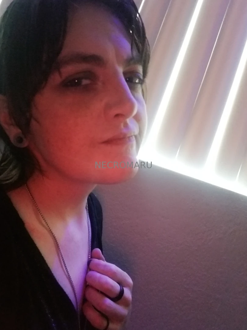 I found a cool shirt with a hood i forgot i had gonna snap a few 