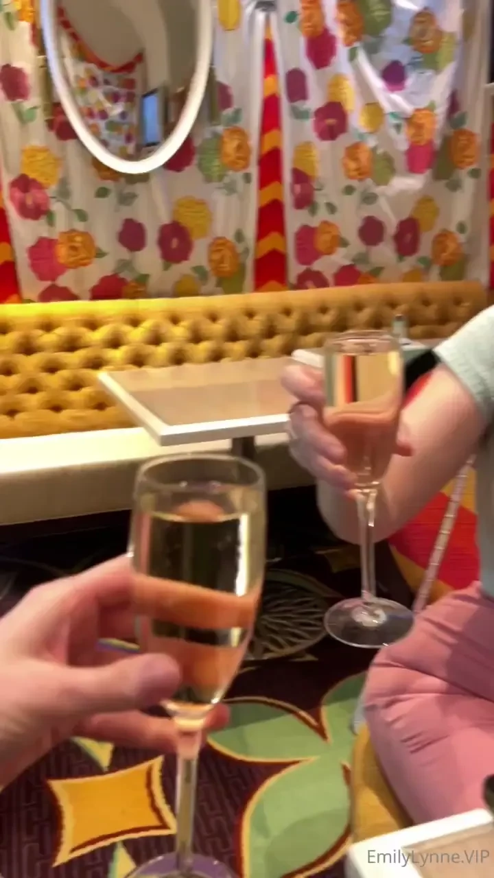 My first champagne toast that i had in such a long time it was so fun 