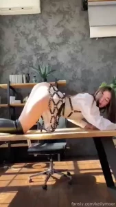 I love to be fucked in doggy pose brunette hips roundass butt slutty