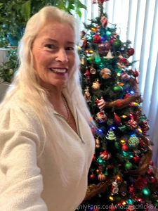 Wishing those that celebrate christmas a merry christmas happy part 1