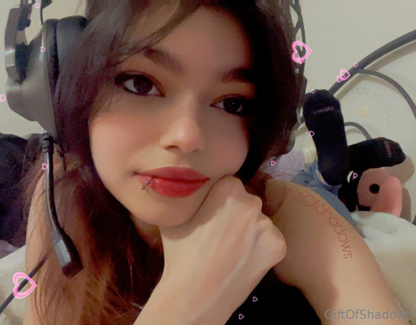 Made you look u owe me a tip that s the rules 