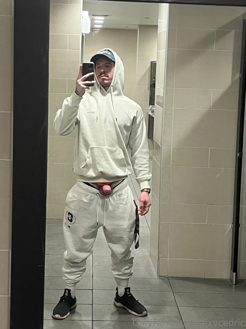 Love whipping it out in public part 1 