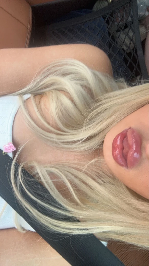This lips wants your 