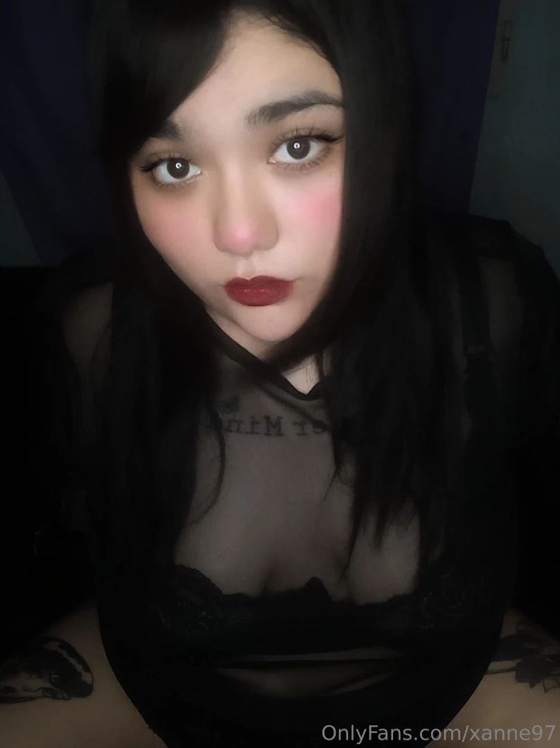 Look at my eyes honey 