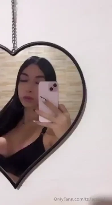 Bringing out my inner dark queen tonight 