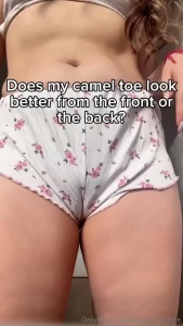 Any camel toe lovers out here dm me uncensored page piapeachesvip