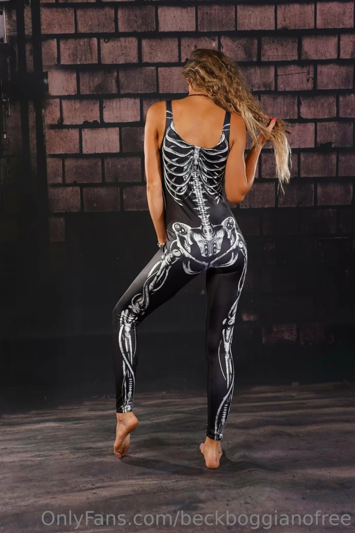 Happy halloween guys you can see what s underneath on my main page 