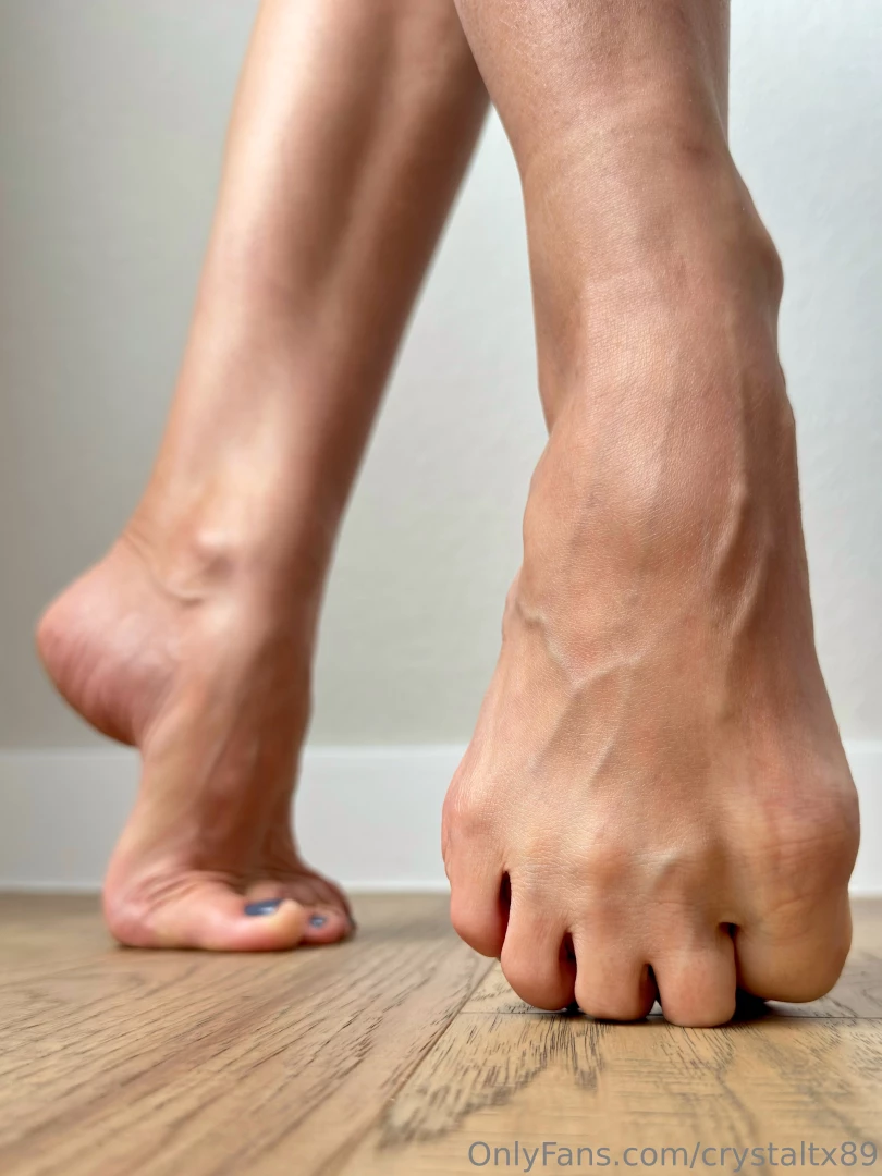 Something else gorgeous shots extreme arches wrinkled soles rainbow 